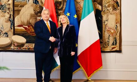 Meloni incontra Orbán e Starmer: dialogo su Europa e cooperazione