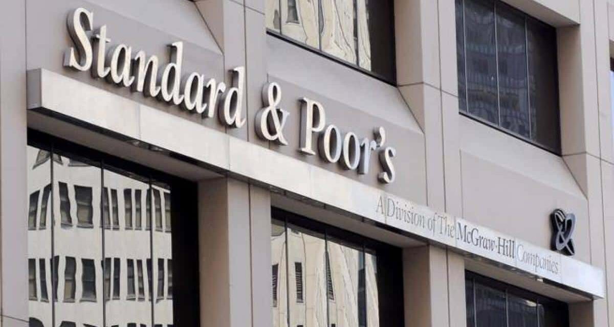 Guerra dei dazi: S&P taglia le stime per l’Italia