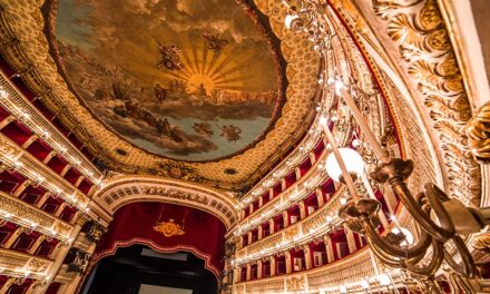 Teatro San Carlo, caos sulla nomina del nuovo sovrintendente: Manfredi blocca tutto
