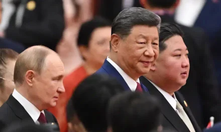 Xi Jinping accoglie Putin e Kim Jong-un con una parata militare