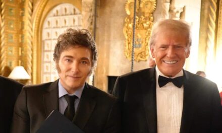 Argentina in crisi, Milei si affida a Trump: dagli USA promessa di sostegno finanziario