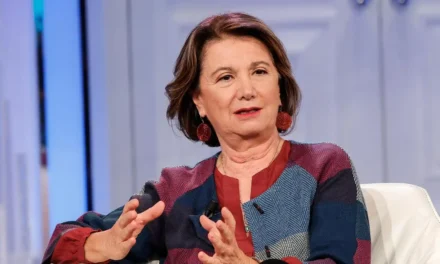 Roccella: «Le gite ad Auschwitz un modo per ripetere che l’antisemitismo era una questione fascista»