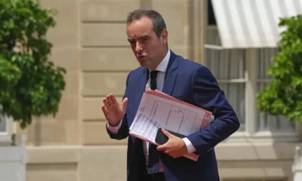 Francia, Lecornu a rischio: giovedì il voto sulle mozioni di sfiducia