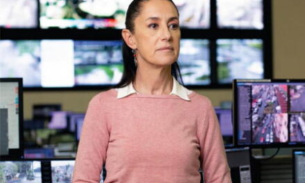 Messico, la presidente Sheinbaum molestata in strada: “Se non denuncio io, che messaggio diamo alle altre donne?”