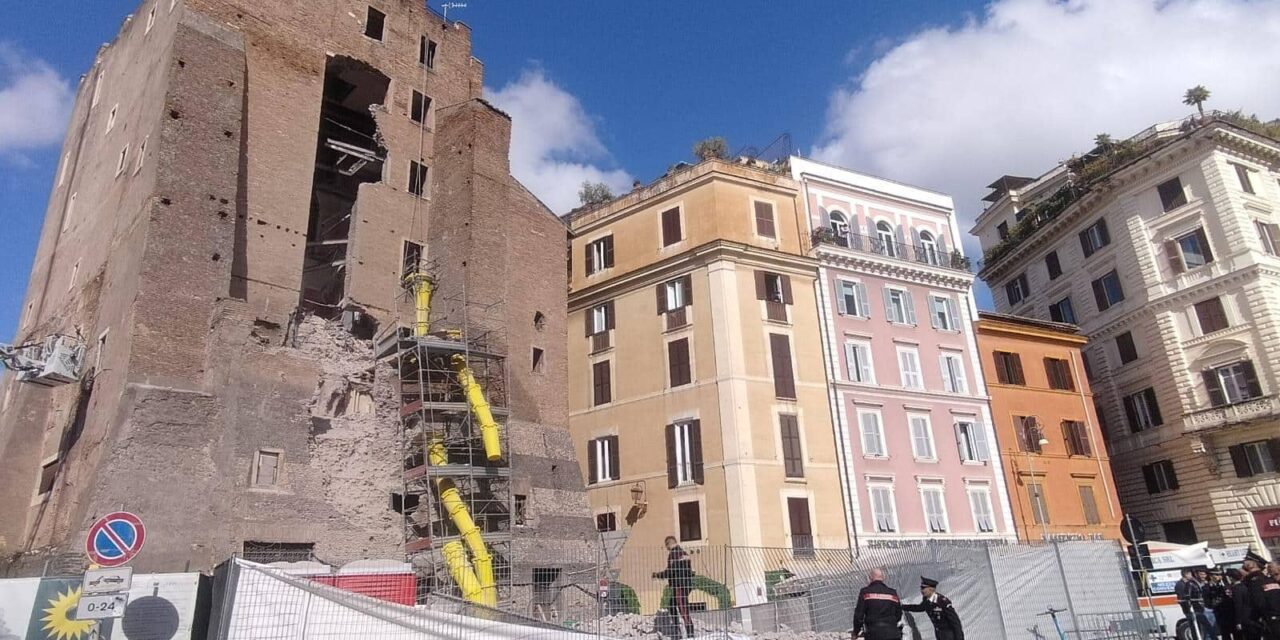 Tragedia alla Torre dei Conti: muore l’operaio rimasto 11 ore sotto le macerie