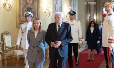 Meloni incontra Mattarella dopo le tensioni istituzionali su Fdi: il confronto al Quirinale