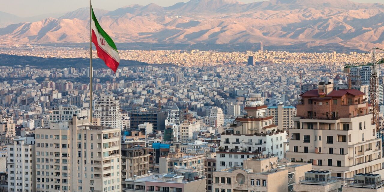 Ultimatum di Trump a Teheran: “O l’accordo sul nucleare o useremo la forza. Il tempo è quasi finito”