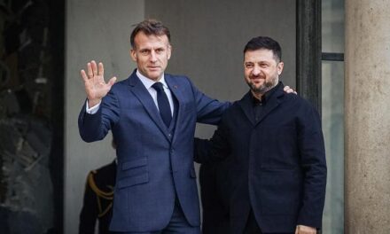 Zelensky torna a Parigi per incontrare Macron