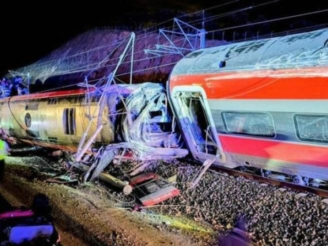Incidente ferroviario in Andalusia: deragliamento e scontro tra due treni ad alta velocità vicino Cordova