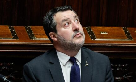 Salvini difende il ponte sullo Stretto: “Fondi intoccabili”