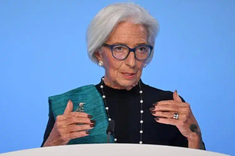Lagarde avverte: il mondo entra in una nuova era di incertezza tra geopolitica e tecnologia