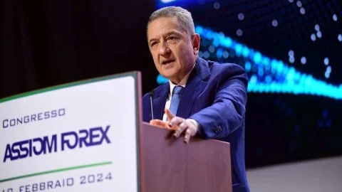 Il governatore di Bankitalia Panetta, modello economico fondato su lavoro a basso costo non è sostenibile