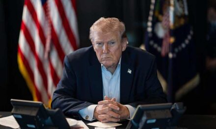 Trump: “La guerra con l’Iran verso la conclusione ”. Ma minaccia attacchi devastanti se Teheran blocca lo Stretto di Hormuz