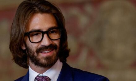 Leonardo Maria Del Vecchio punta a diventare il primo azionista di Delfin: accordo vicino con i fratelli