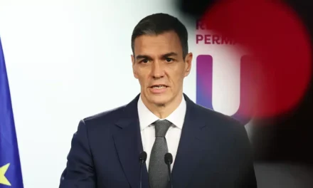 Sánchez dopo gli attacchi di Trump: «La Spagna dice no alla guerra»