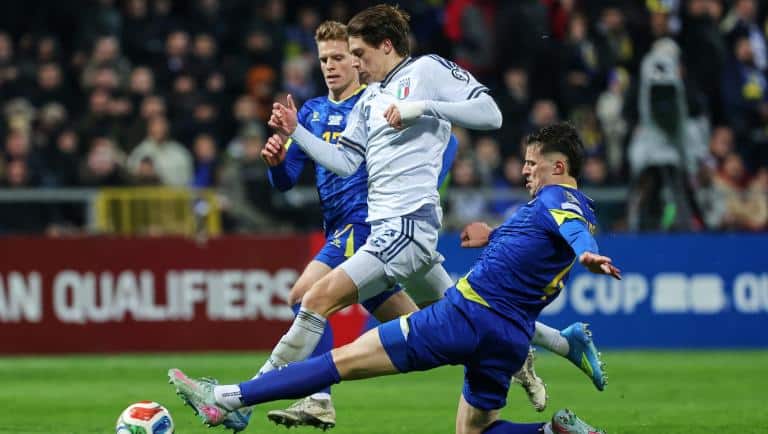Italia fuori dai Mondiali: ko ai rigori con la Bosnia dopo il rosso a Bastoni