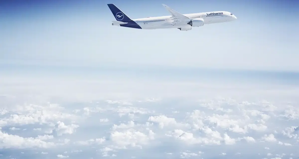 Guerra in Medio Oriente, voli alle stelle: fino a 17mila euro per un biglietto