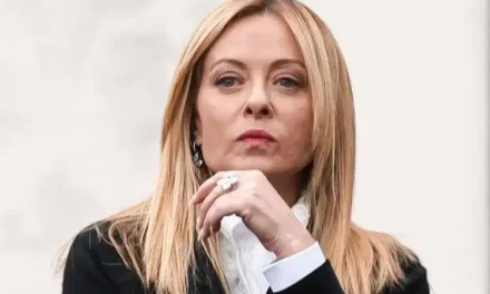 Meloni in Parlamento dopo il referendum: crisi di governo, tensioni e prossime mosse