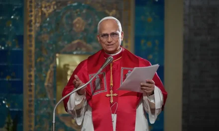 Papa Leone XIV in Camerun: “Il mondo nelle mani di pochi tiranni”