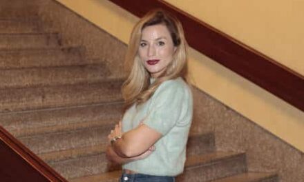 Beatrice Venezi licenziata dalla Fenice: cosa è successo e perché è stata allontanata