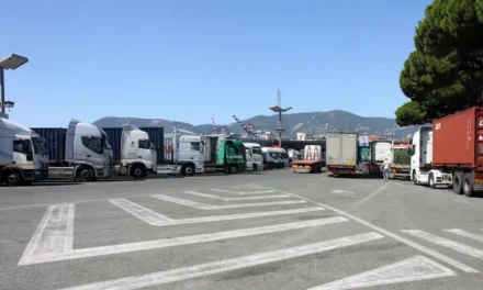 Proteste dei camionisti, trasporto su gomma in difficoltà nonostante il calo dei carburanti
