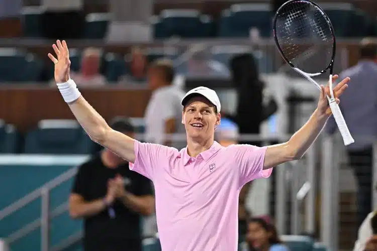 Sinner domina Madrid: travolto Zverev, è il primo nella storia a vincere cinque Masters 1000 consecutivi
