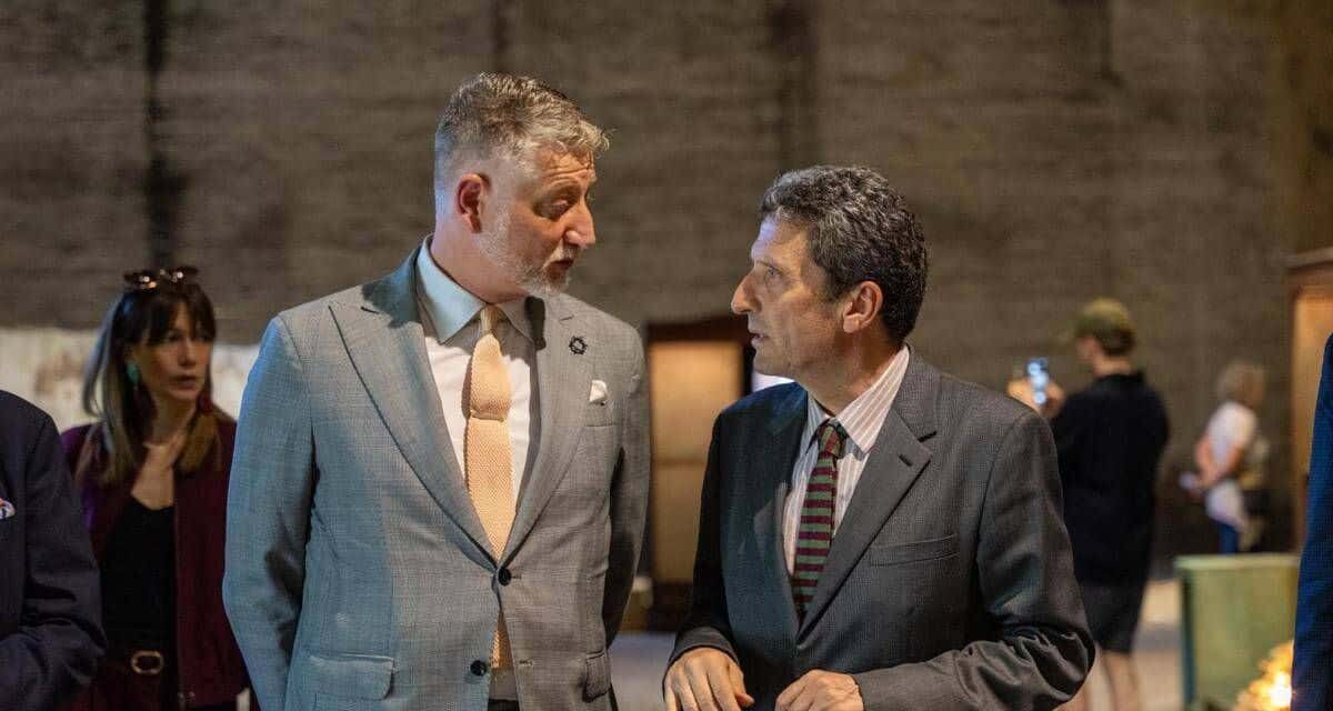 Biennale, Giuli e Buttafuoco al Padiglione Italia: «Pace fatta»