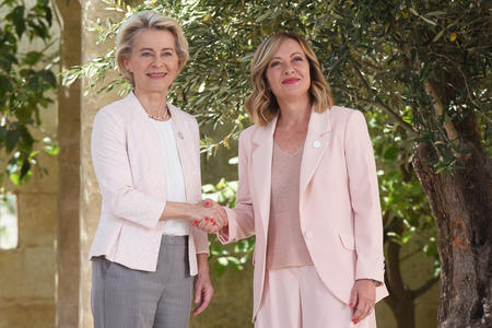 Energia, Bruxelles frena su Meloni: “Nessuna nuova flessibilità Ue al momento”