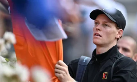 Internazionali, riflettori su Sinner: oggi la sfida con Rublev. Darderi vola in semifinale