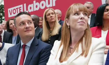Labour britannico, si apre la corsa alla leadership: Streeting e Rayner in primo piano