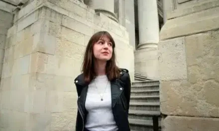 Sally Rooney pubblicherà “Intermezzo” in ebraico con un editore israeliano vicino alla causa palestinese