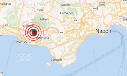 Forte terremoto ai Campi Flegrei all’alba: paura tra Napoli e area flegrea, scuole chiuse